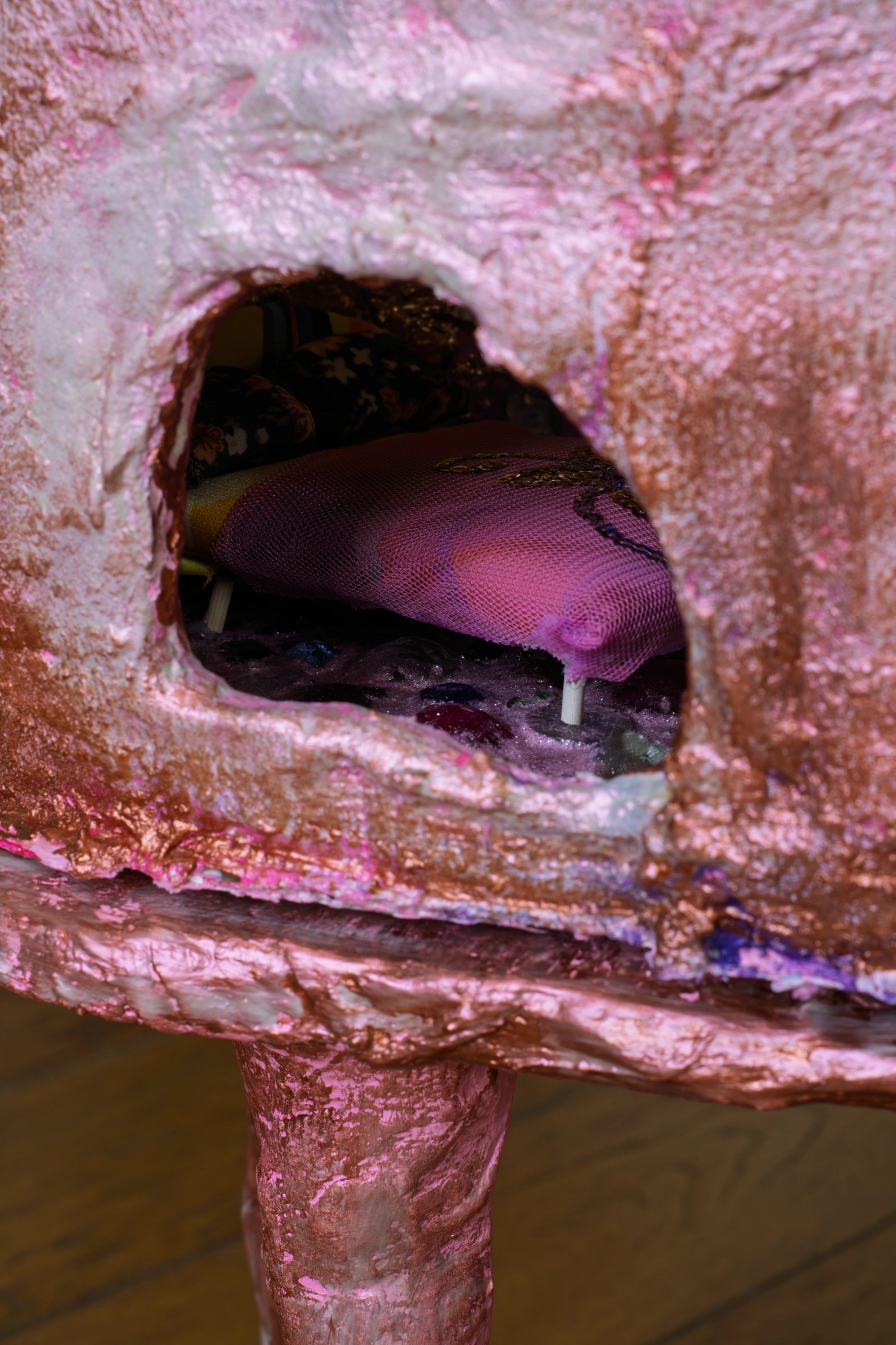 Sous la peau — détail de l’intérieur